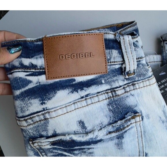 Decibel Stacked With Gusset Jeans Patched Distressed Ice Wash Denim Men’s 30x35 - Picture 15 of 16